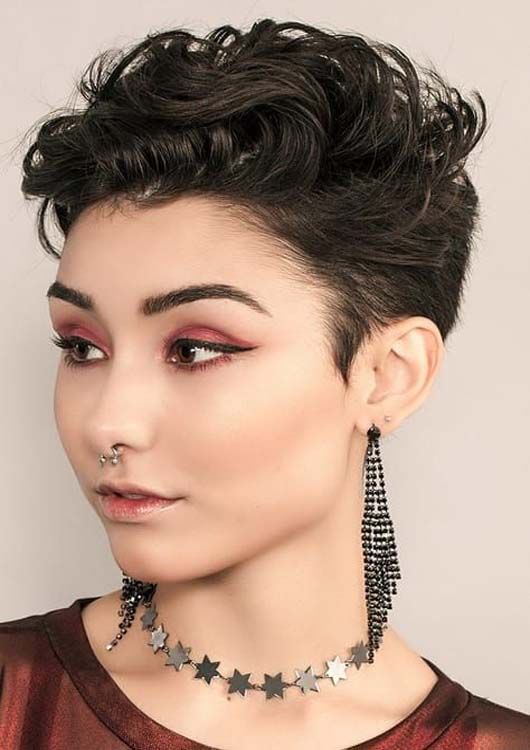 Gorgeous short haircuts for women's thick hair