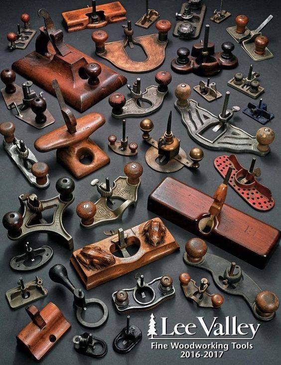 A lot of old-style hand-held router planes | WoodWorking
